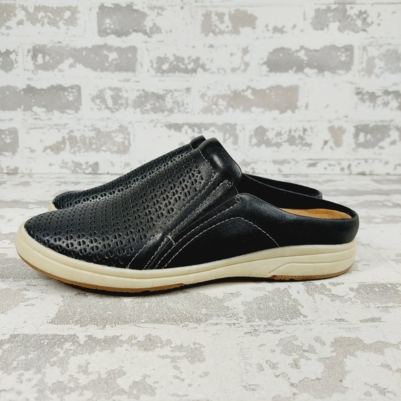 Earth Origins Shoes Earth Origins Black Slipon Professional Clogs